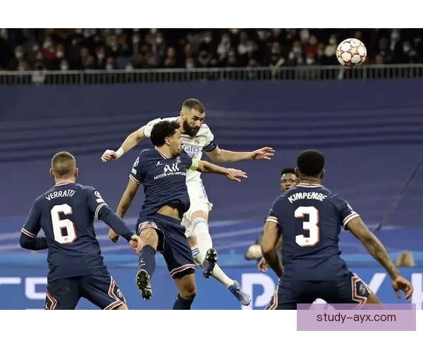 NBA焦点战再起风云巨星对决引爆季后赛格局东西部豪强争锋悬念升级 NBA焦点战再起风云巨星对决引爆季后赛格局东西部豪强争锋悬念升级