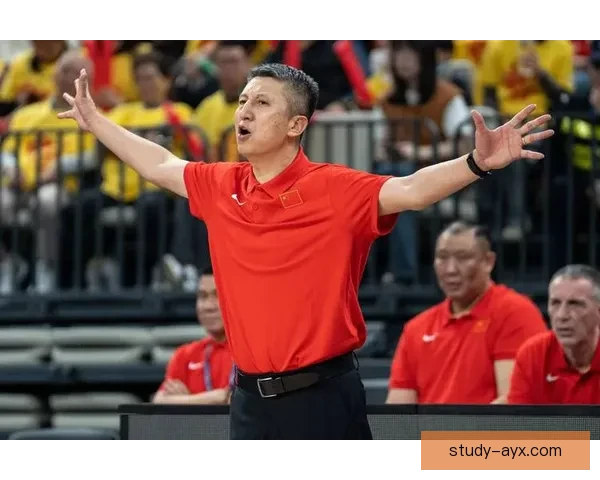 中国男篮迎战强敌 备战世界杯战术部署曝光球员状态持续回升