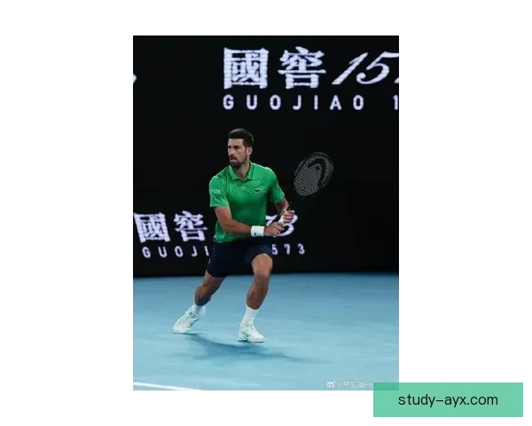 德约科维奇鏖战三盘力克新星强势晋级大师赛决赛再创赛季最佳战绩