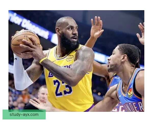 詹姆斯领衔湖人逆转取胜西部格局再生变数季后赛席位争夺进入白热化阶段