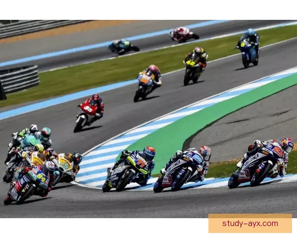 MotoGP新赛季揭幕战激战正酣车手争冠格局初现引发热议广泛