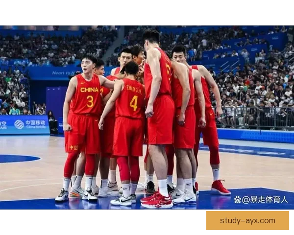 中国男篮冲击奥运资格赛全力备战 主帅布局新阵容迎挑战 中国男篮冲击奥运资格赛全力备战 主帅布局新阵容迎挑战