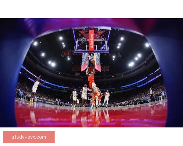 湖人锋线连环伤病困扰球队赛季前景蒙阴影