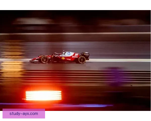 F1赛事激烈角逐揭幕车队争夺战新格局赛季展望