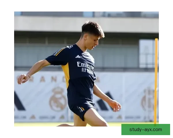 欧洲杯激战正酣，国家队新星逆袭引发球迷热议